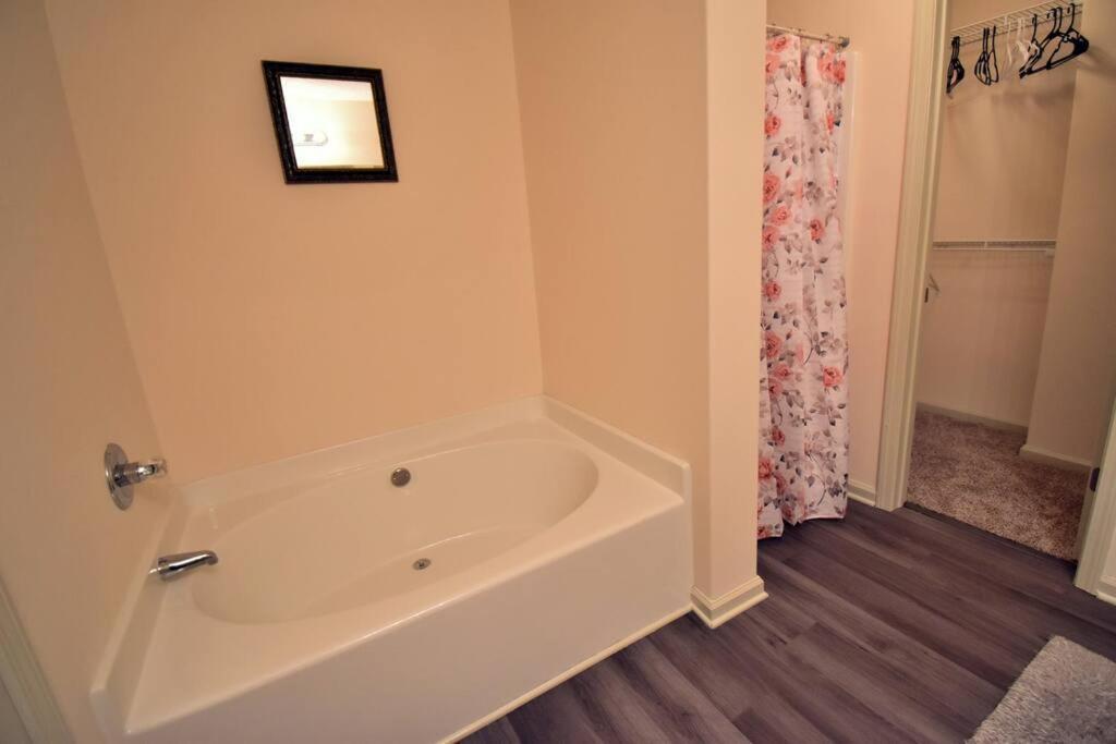 Cozy Renovated Winder Townhouse Traveller Awards 2025 Winner Luaran gambar