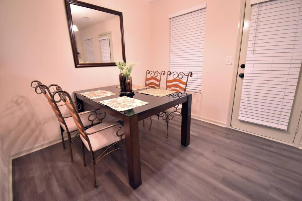 Cozy Renovated Winder Townhouse Traveller Awards 2025 Winner Luaran gambar